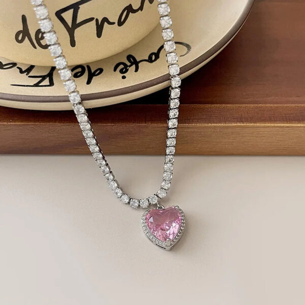 Pink Heart Pendant Necklace for Women Lovers Rhinestione Clavicle Chain Chocker Female Cute Crystal Moonstone Jewlery Gi