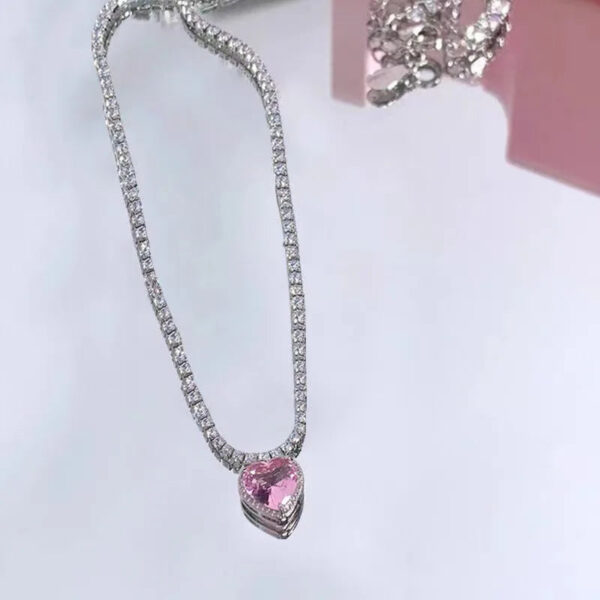 Pink Heart Pendant Necklace for Women Lovers Rhinestione Clavicle Chain Chocker Female Cute Crystal Moonstone Jewlery Gi